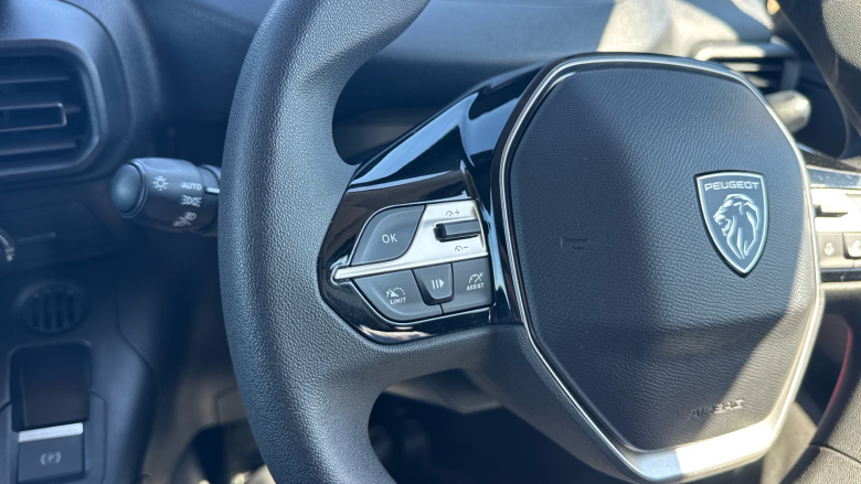 Peugeot Partner Standard Diesel 1.5 BlueHDi 100 Professional Van